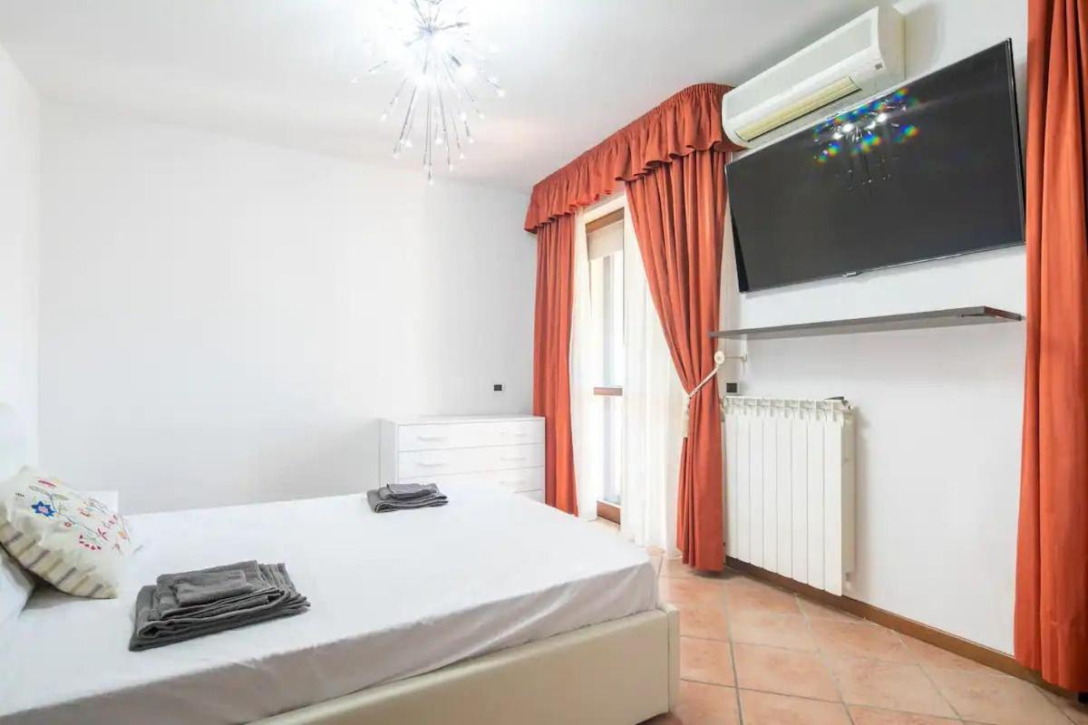 Suite Con 2 Balconi - 6 Guest Prato  Exteriör bild