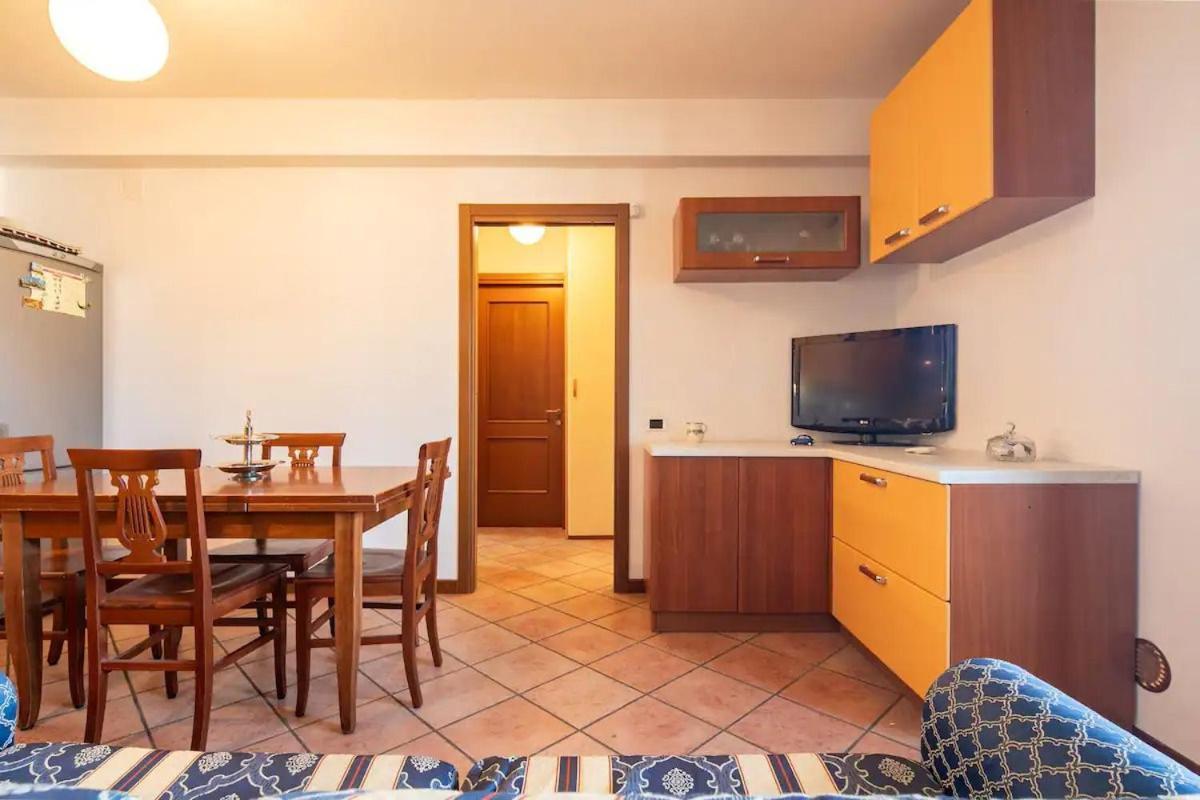 Suite Con 2 Balconi - 6 Guest Prato  Exteriör bild